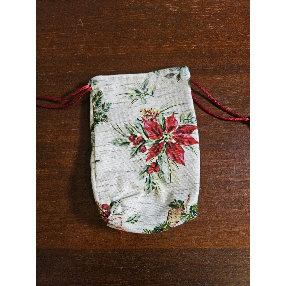 Longaberger Little Gift Fabric Bags Set of 4 Holiday Botanical Christmas Red
